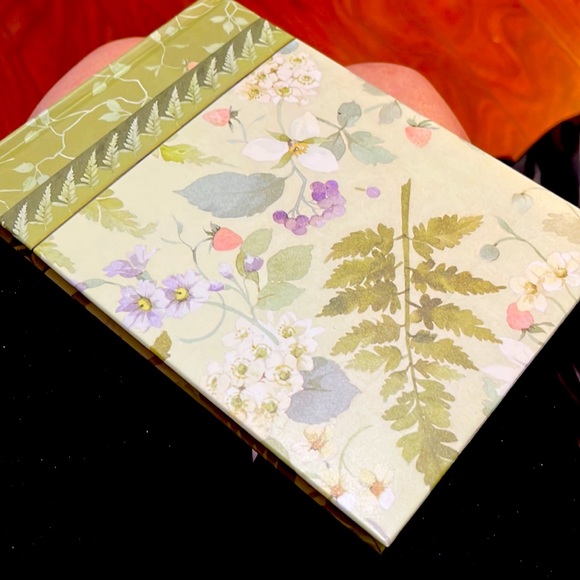 Brand New Hardback phone and address Book - Picture 9 of 9